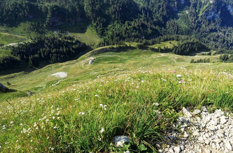 Blick von Pass nach unten