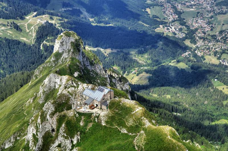 Refuge de la Dent d'Oche - sehr schön gelegen, wie Schwalbennest