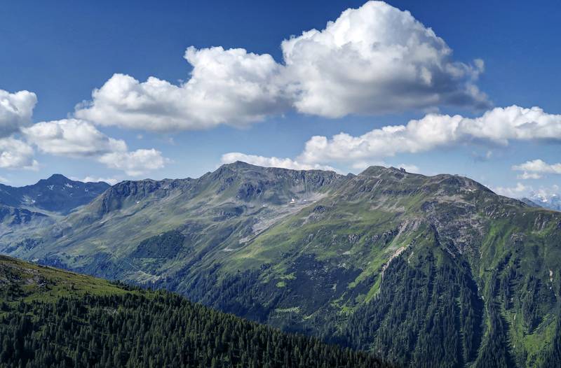 Seehorn-Views: Jakobshorn und Jatzhorn auf dem Grat zwischen Dischma-Tal und Sertig-Tal