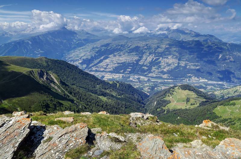 Blick ins Tal, das Richtung Thusis führt