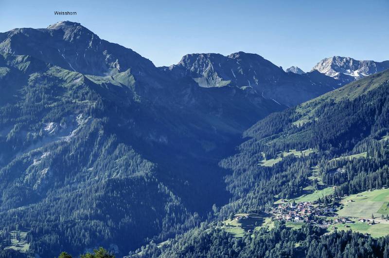 Blick auf die andere Seite des Tals Richtung Tschiertschen.