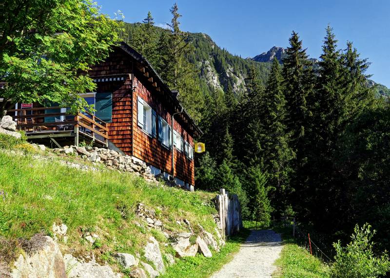 Das Ziel, Sunnig Grat, von der Bergstation ist bereits zu sehen