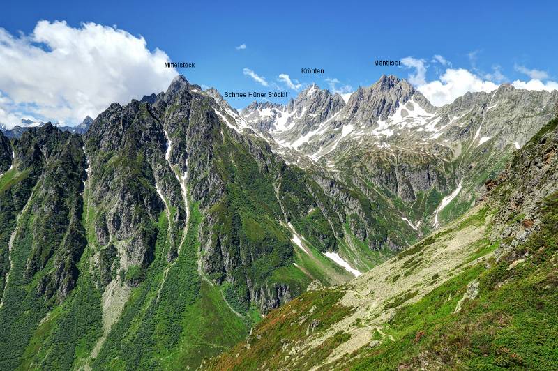 Blick über Leitschachtal auf Krönten und Mäntliser