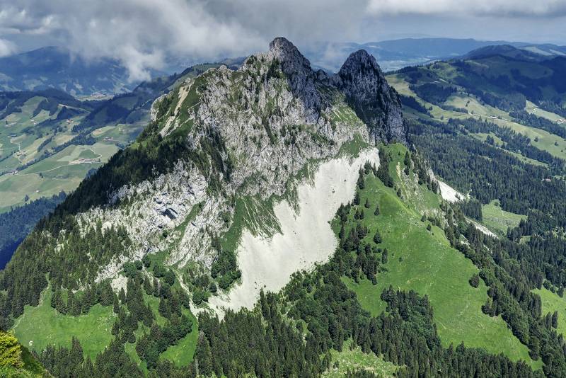 Kleiner Mythen und Haggenspitz in der Nachbarschaft