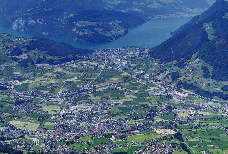 Schwyz, Brunnen und Vierwaldstätter- Urnersee