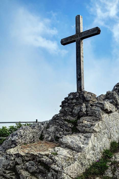 Das Gipfelkreuz von Sommetres