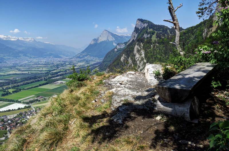 Am südlichsten Aussichtspunkt des Fläscherbergs