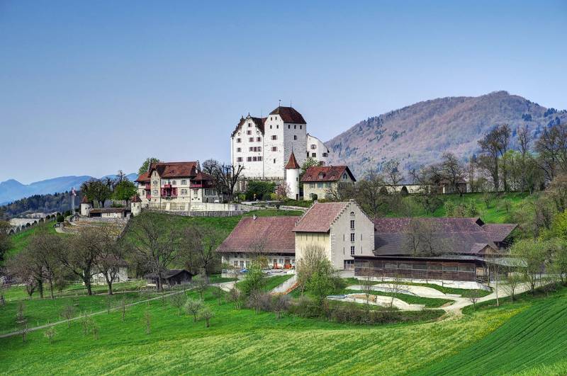 Image Wanderung auf Chistenberggrat zwischen Wildegg und Brunegg