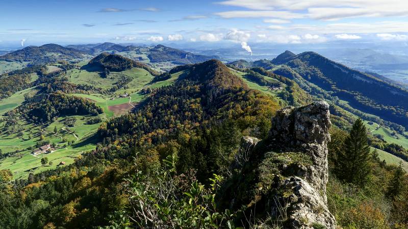 Blick von Belchenflue Richtung KKW Gösgen