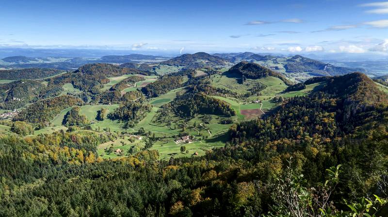 Sehr schöne Hügel-Landschaft von Belchenflue aus