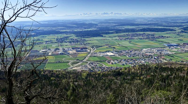 Blick auf Egerkingen und bis nach Alpen