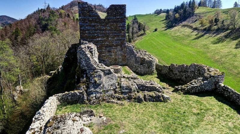 Auf der Burgruine Alt-Bechburg