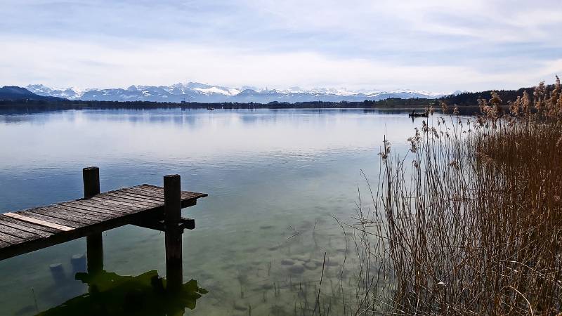 Blick entlang dem Pfäffiker See Richtung Glärnisch