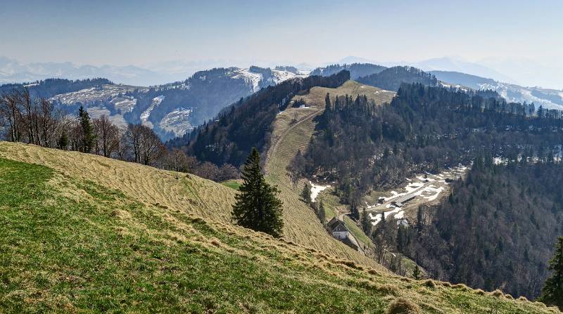 Schöne Hügellandschaft