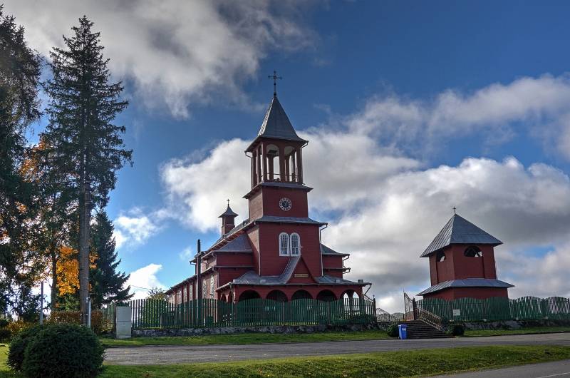 Medininkų Švč. Trejybės ir Šv. Kazimiero bažnyčia