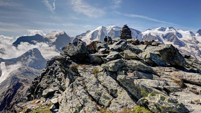 Auf dem Gipfel von Munt Pers