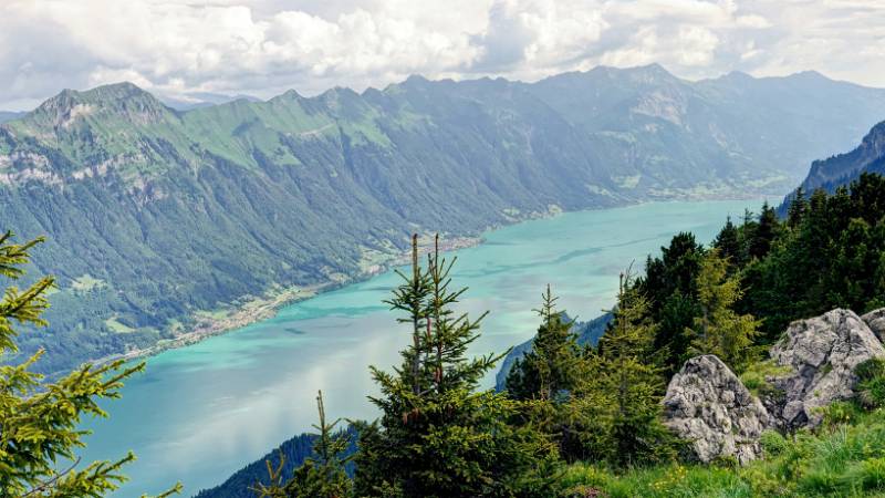 Brienzersee und Brienzergrat