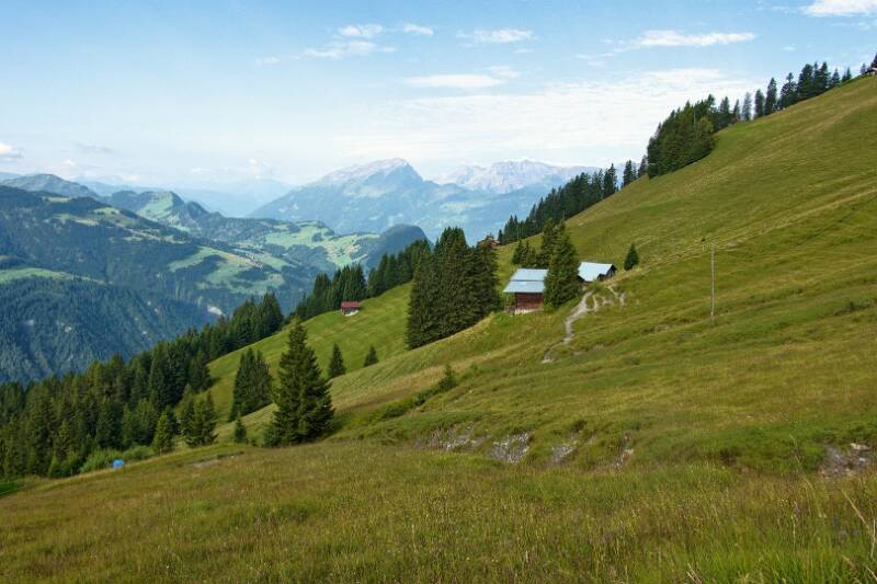 Kurz nach dem Start in Seilbahn Bergstaation Eggli