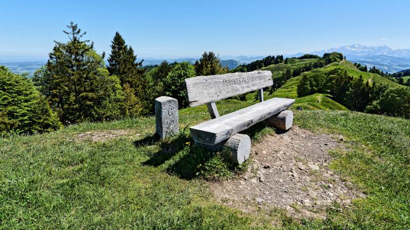 Das Bänkli mit schönen Aussichten